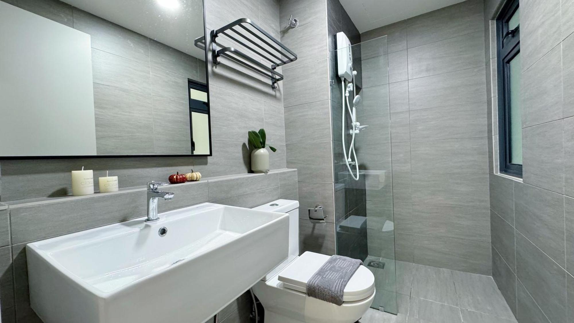 Splash Mania Homestay, Bandar Gamuda Cove Apartment Banting (Selangor)